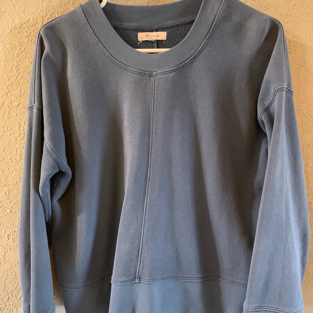 Madewell cropped sweatshirt. Size M.